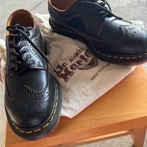 Dr. Martens Black Leather Wingtip - Made in England - Unisex size 4